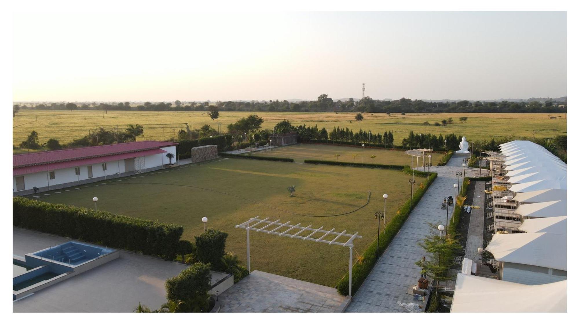 The Riverside Inn Vidisha Ngoại thất bức ảnh